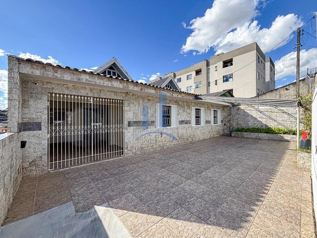 Casa, 3 quartos, 180 m² - Foto 1
